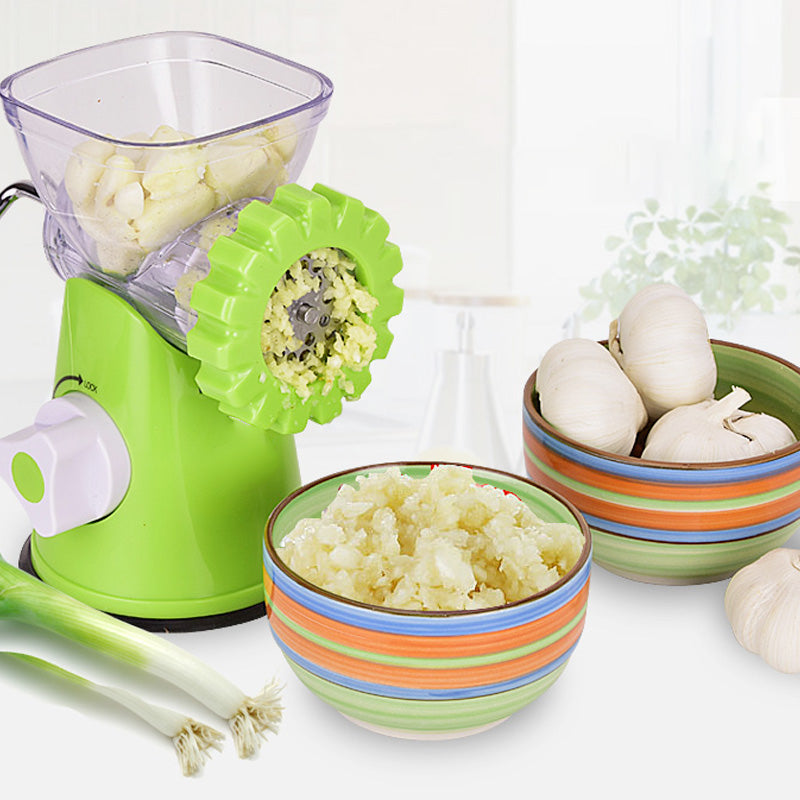 Makkaran täyttölaite, jossa on sisäänrakennettu lihamylly